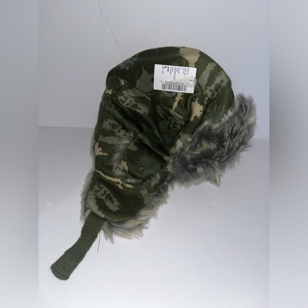 The Children’s Place Green Camo Sherpa Winter Boy’s Hat SZ: L (4T-5T)